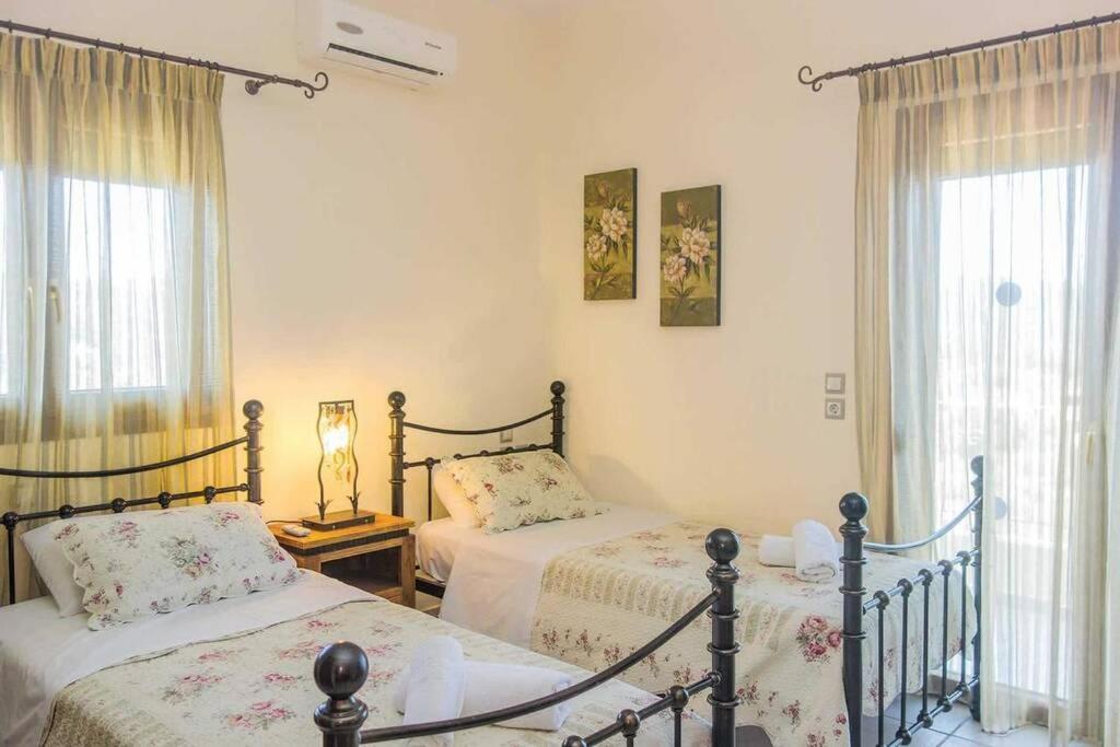 סקופלוס טאון Villa Ouranos In Pefkias מראה חיצוני תמונה