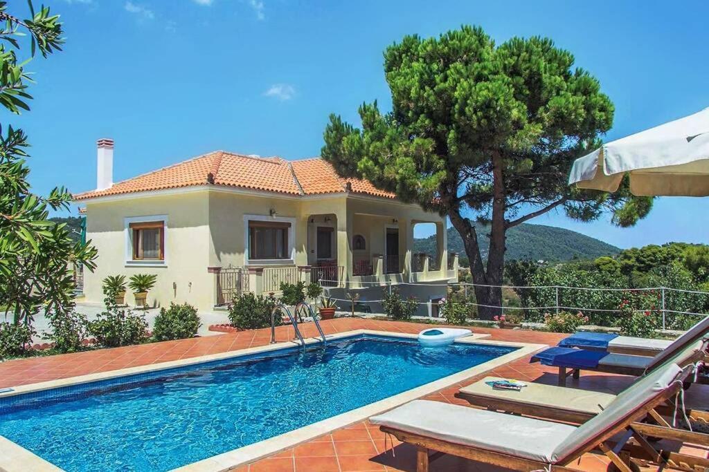 סקופלוס טאון Villa Ouranos In Pefkias מראה חיצוני תמונה