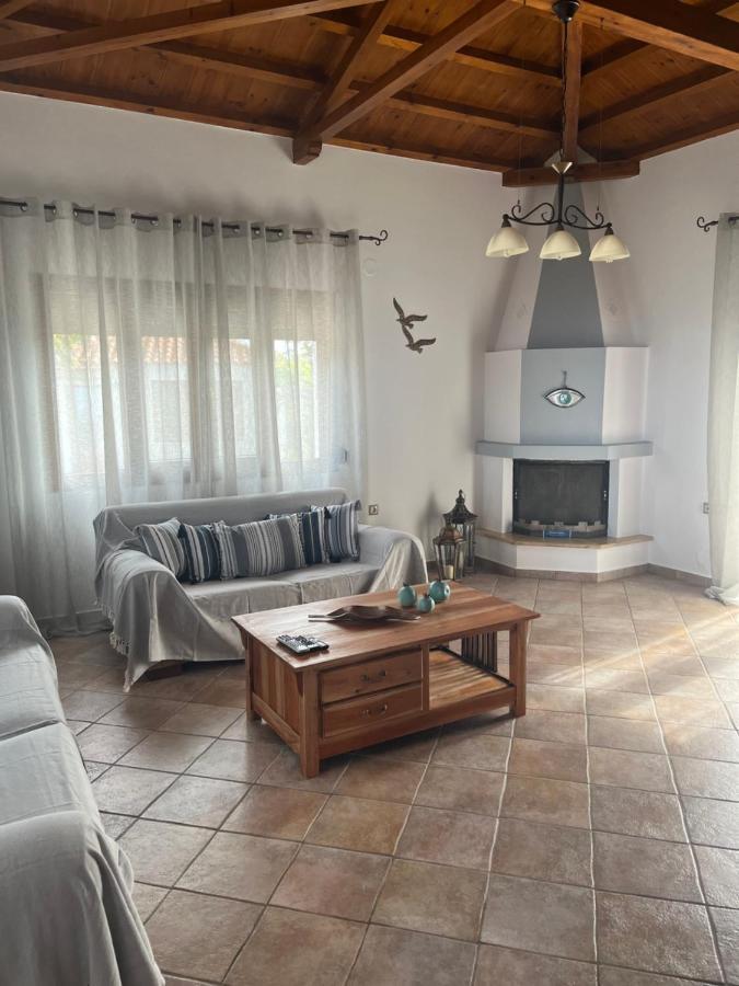 סקופלוס טאון Villa Ouranos In Pefkias מראה חיצוני תמונה